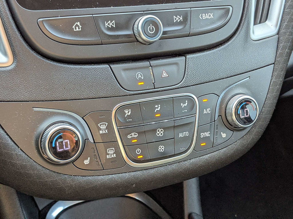 Used 2024 Chevrolet Malibu LT FWD image 21