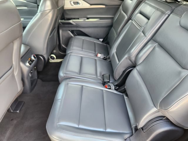 Used 2025 Ford Explorer Active w/ Active Comfort Package AWD/4WD image 31
