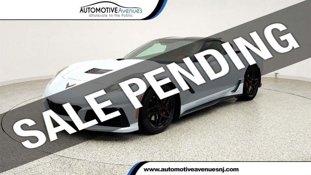 Used 2019 Chevrolet Corvette Stingray Coupe w/ 2LT Preferred Equipment Group RWD image 1