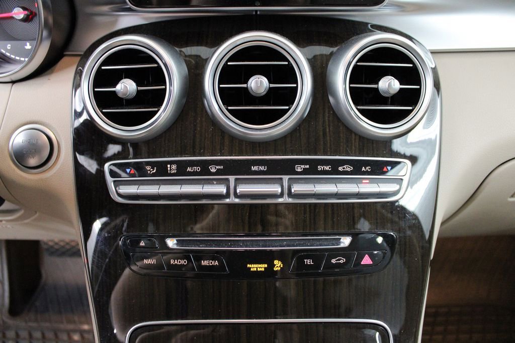 Used 2019 Mercedes-Benz GLC 300 4MATIC image 27