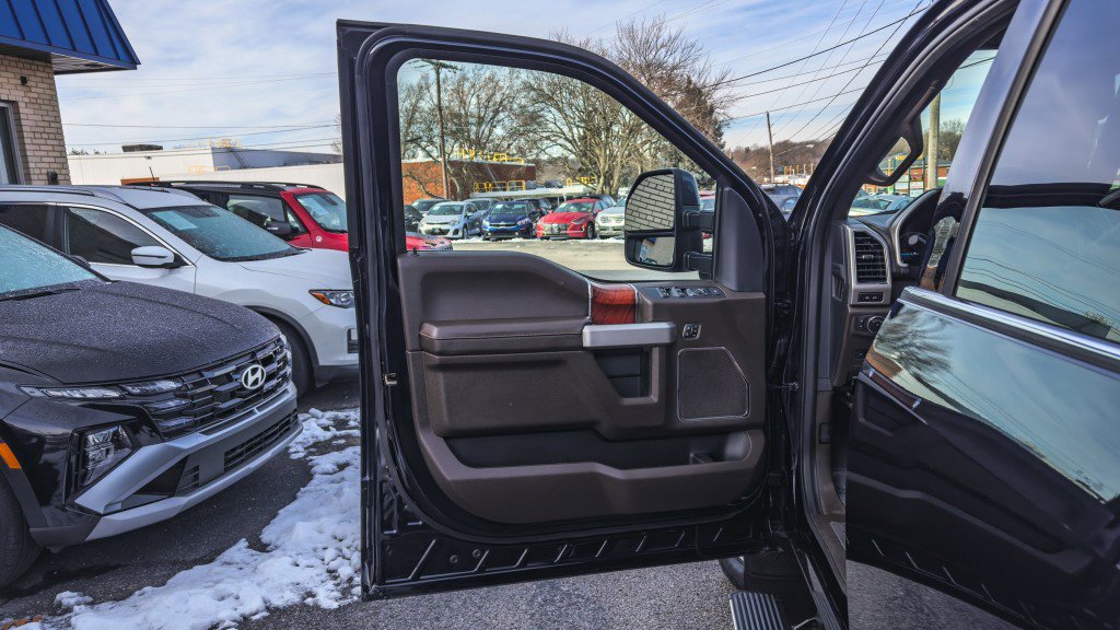 Used 2022 Ford F350 King Ranch w/ King Ranch Ultimate Package image 18