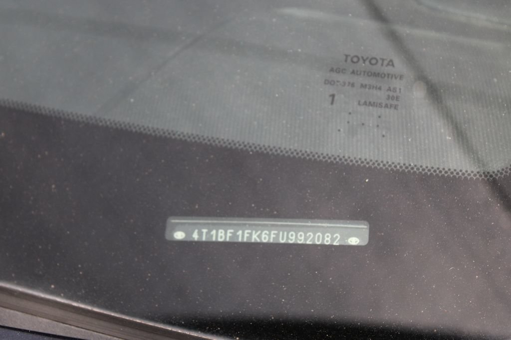 Used 2015 Toyota Camry XLE w/ Moonroof Package FWD image 67