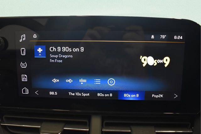 Used 2025 Chevrolet Trax LT FWD image 8