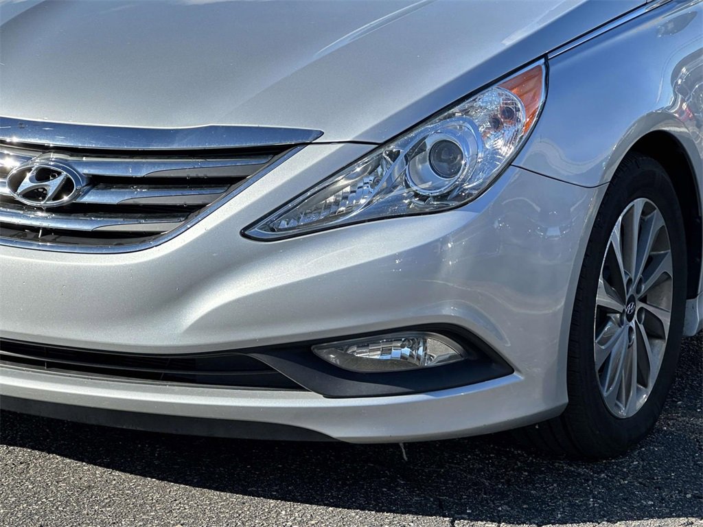 Used 2014 Hyundai Sonata Limited w/ Technology Package 05 image 8