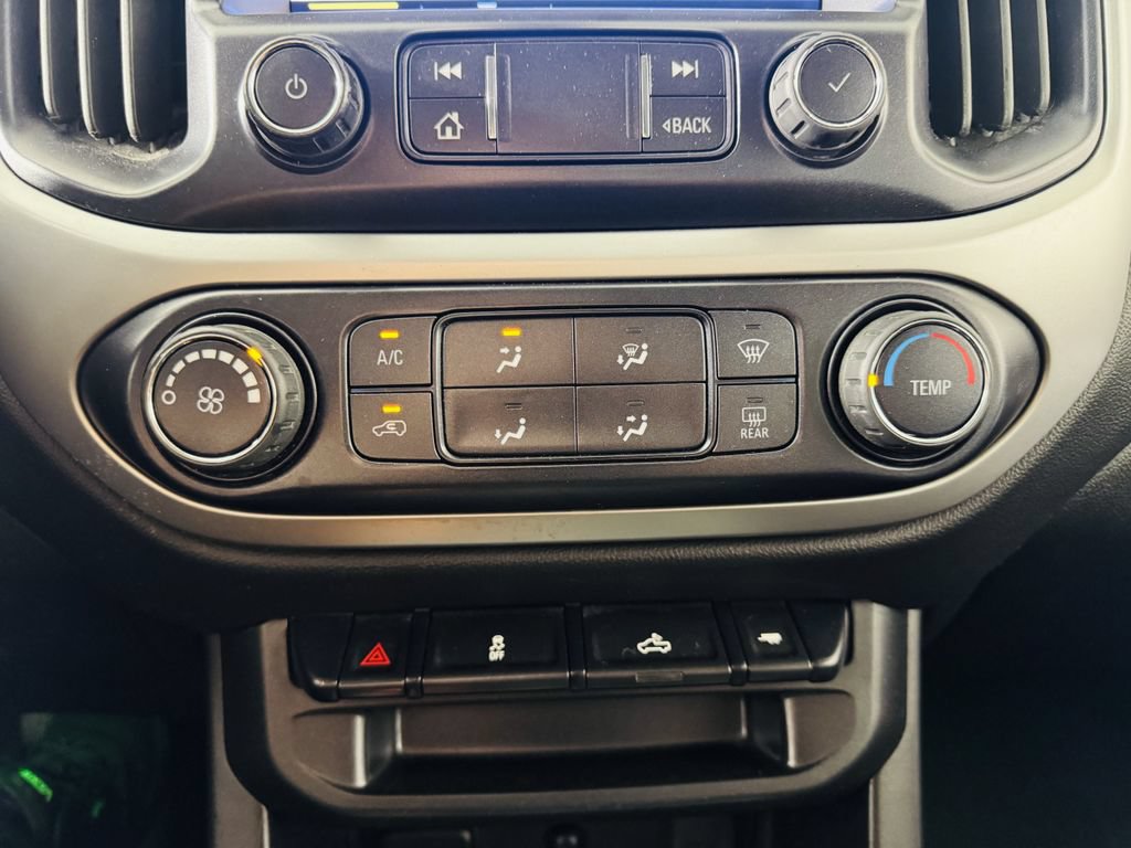 Used 2020 Chevrolet Colorado LT w/ LPO, Premium Interior Package AWD/4WD image 14