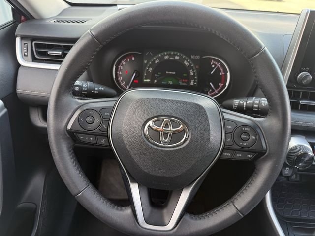 Used 2023 Toyota RAV4 XLE Premium image 13