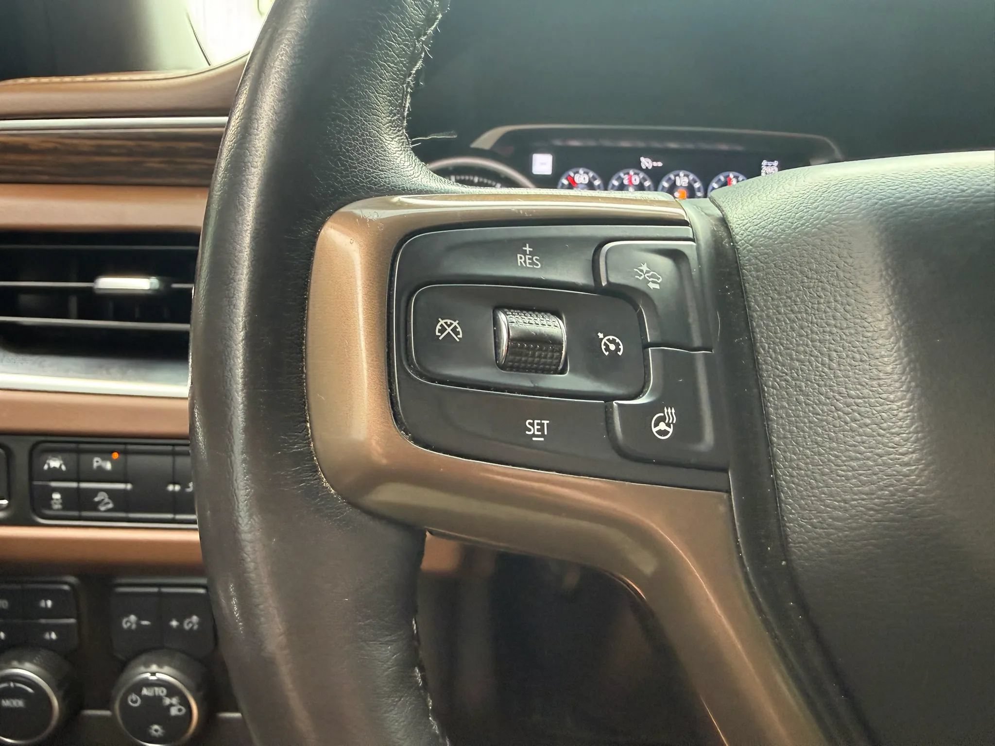 Used 2021 Chevrolet Tahoe High Country AWD/4WD image 24