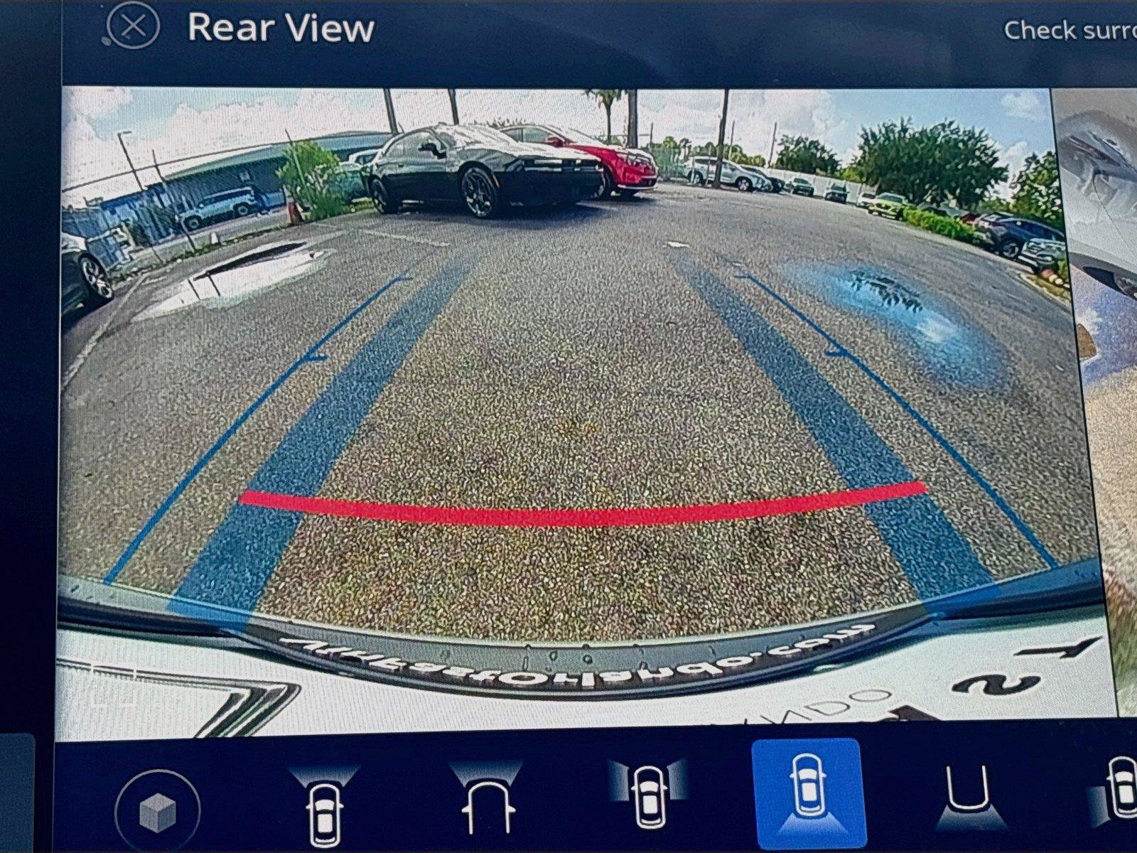New 2027 VinFast VF 8 Eco AWD/4WD image 15