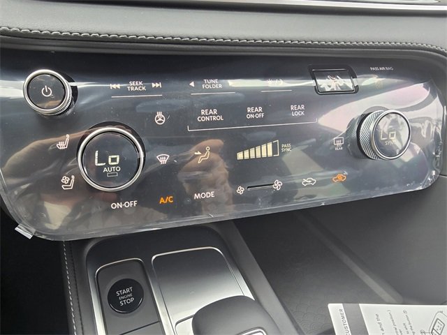 New 2026 INFINITI QX60 Luxe w/ Family Package image 12