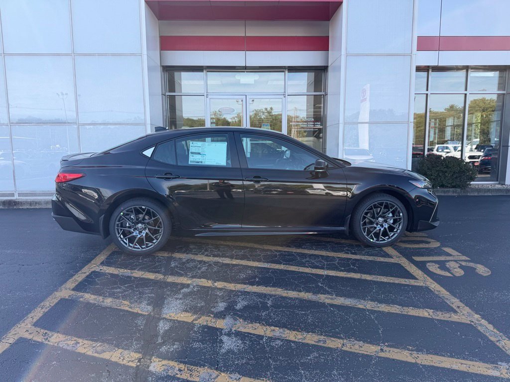 New 2026 Toyota Camry SE AWD/4WD image 4