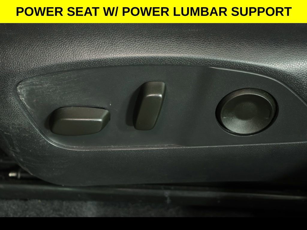 Used 2025 Chevrolet Traverse LT image 5