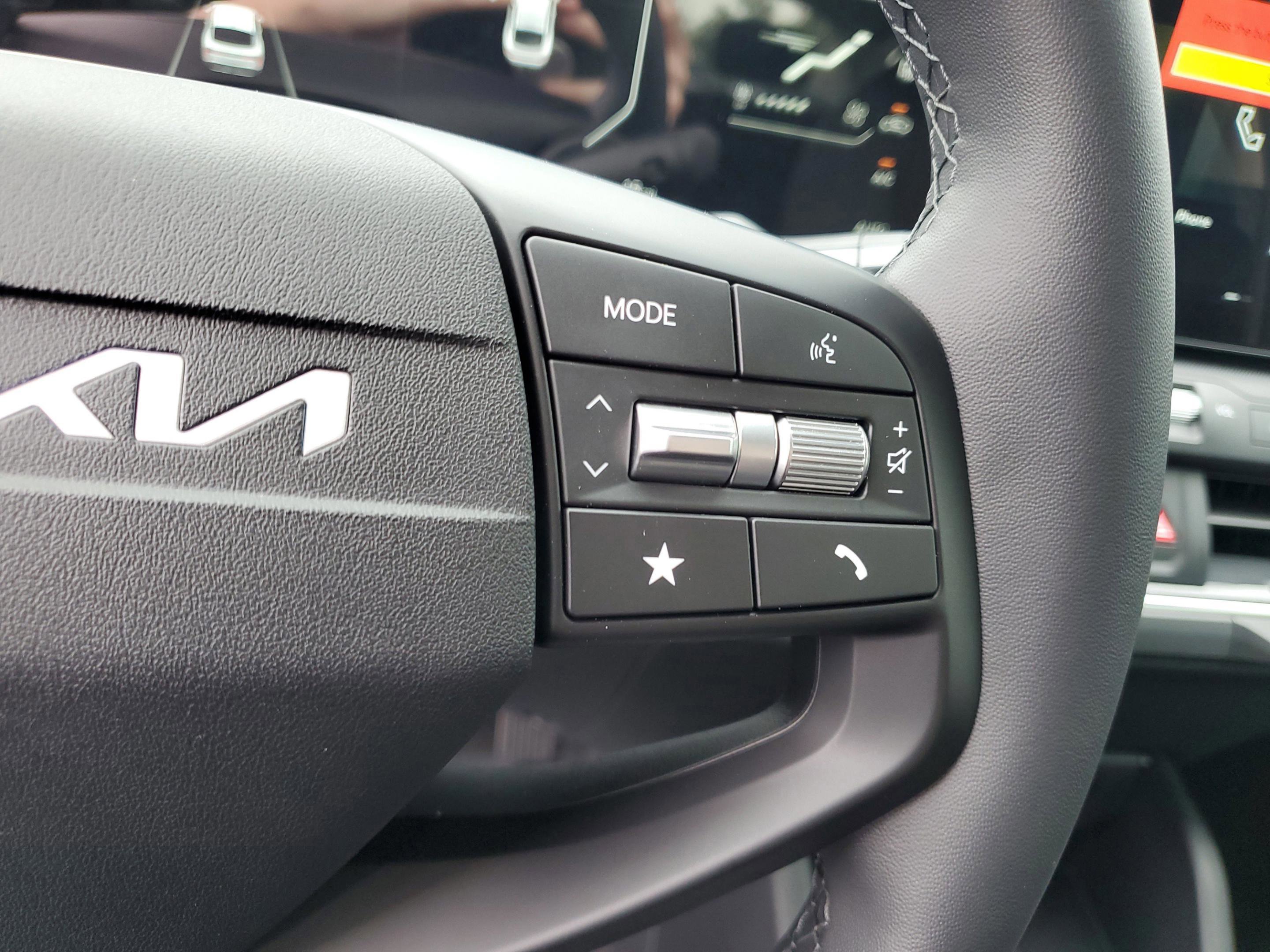 New 2025 Kia K4 EX image 23