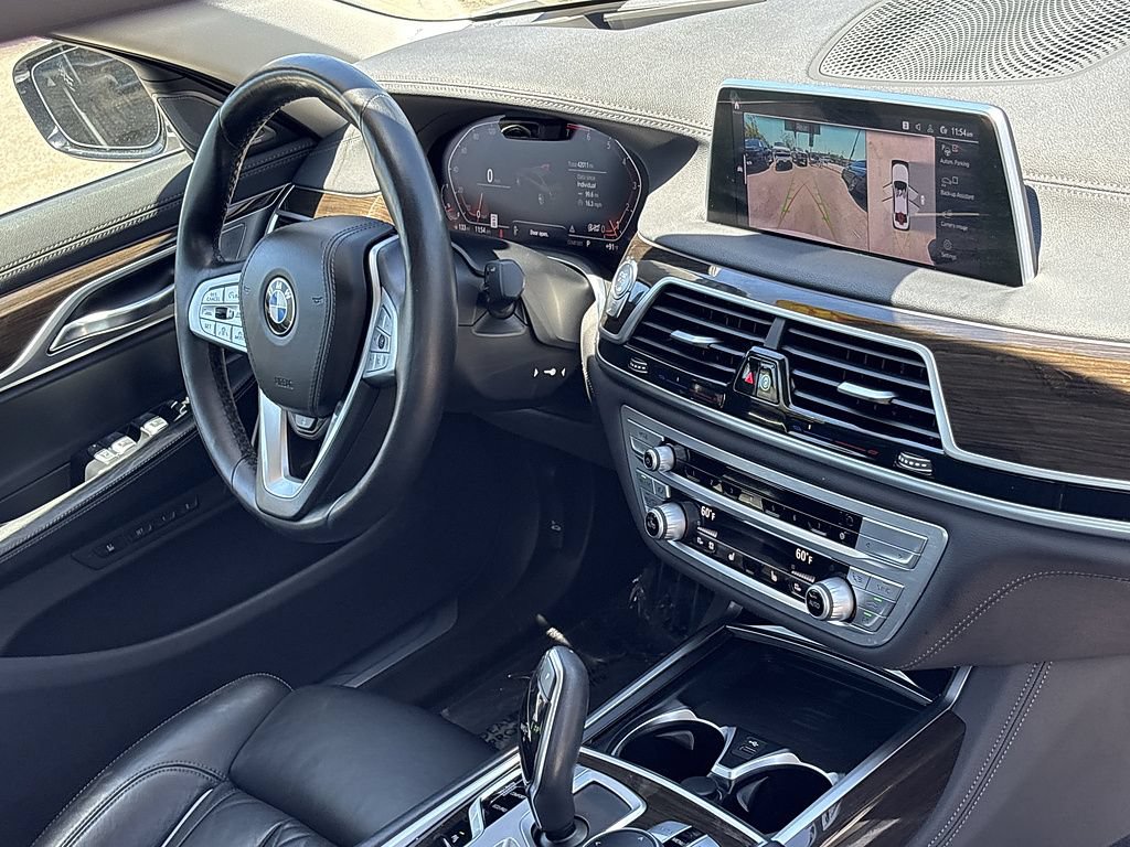 Used 2022 BMW 750i xDrive AWD/4WD image 27