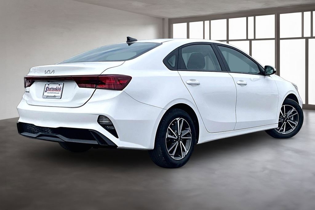 Used 2023 Kia Forte LXS image 6