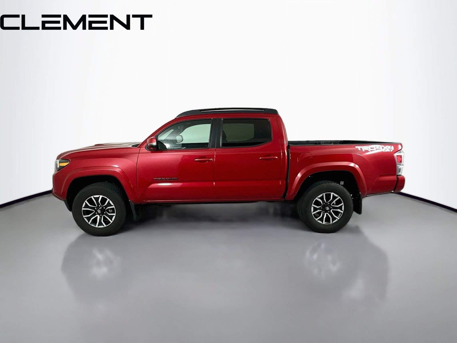 Used 2022 Toyota Tacoma TRD Sport AWD/4WD image 6
