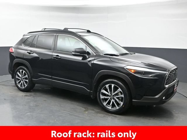 Certified 2022 Toyota Corolla Cross XLE w/ Black Badges Package (TMS) AWD/4WD image 9