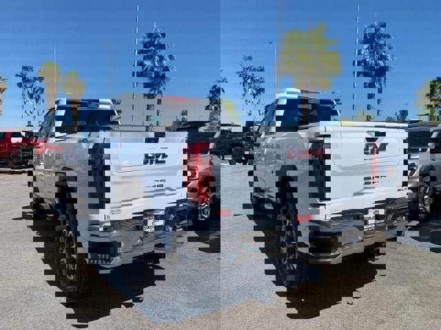 New 2025 GMC Sierra 2500 SLT w/ SLT Convenience Package image 7
