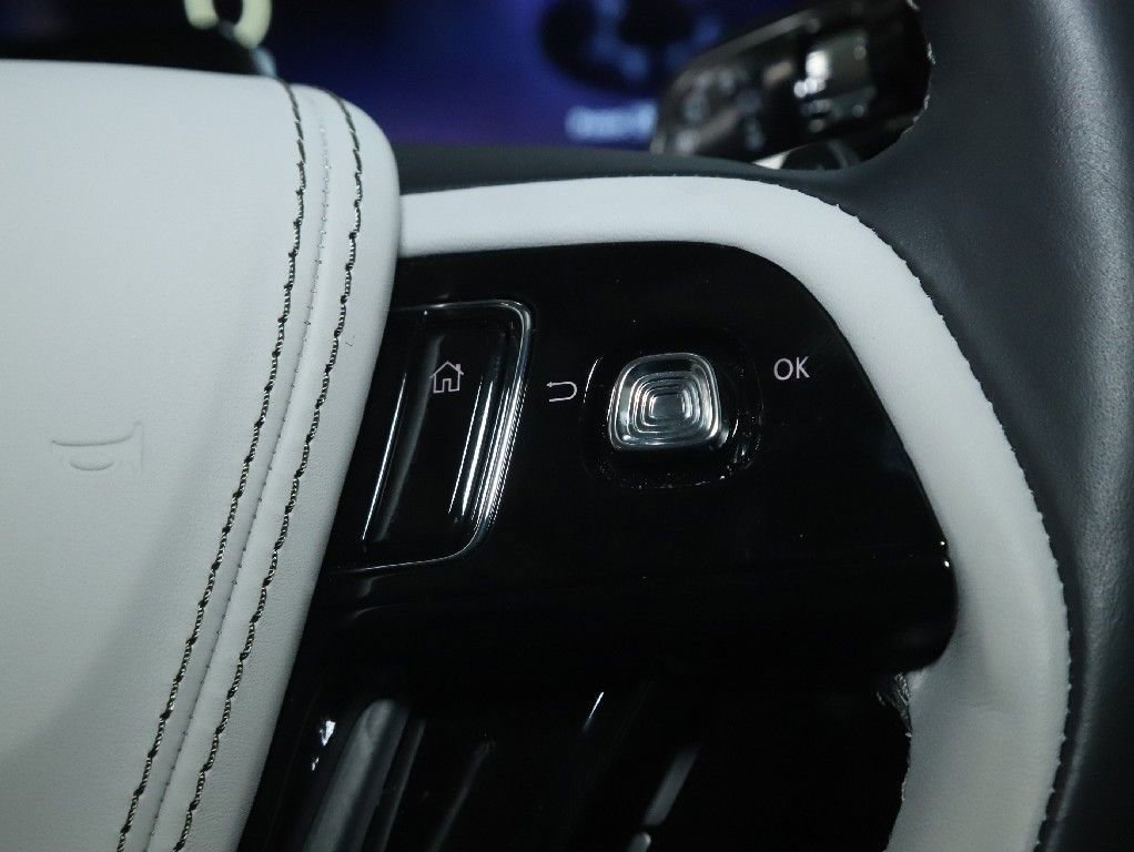 Certified 2025 Lincoln Aviator Reserve w/ Equipment Group 201A image 24