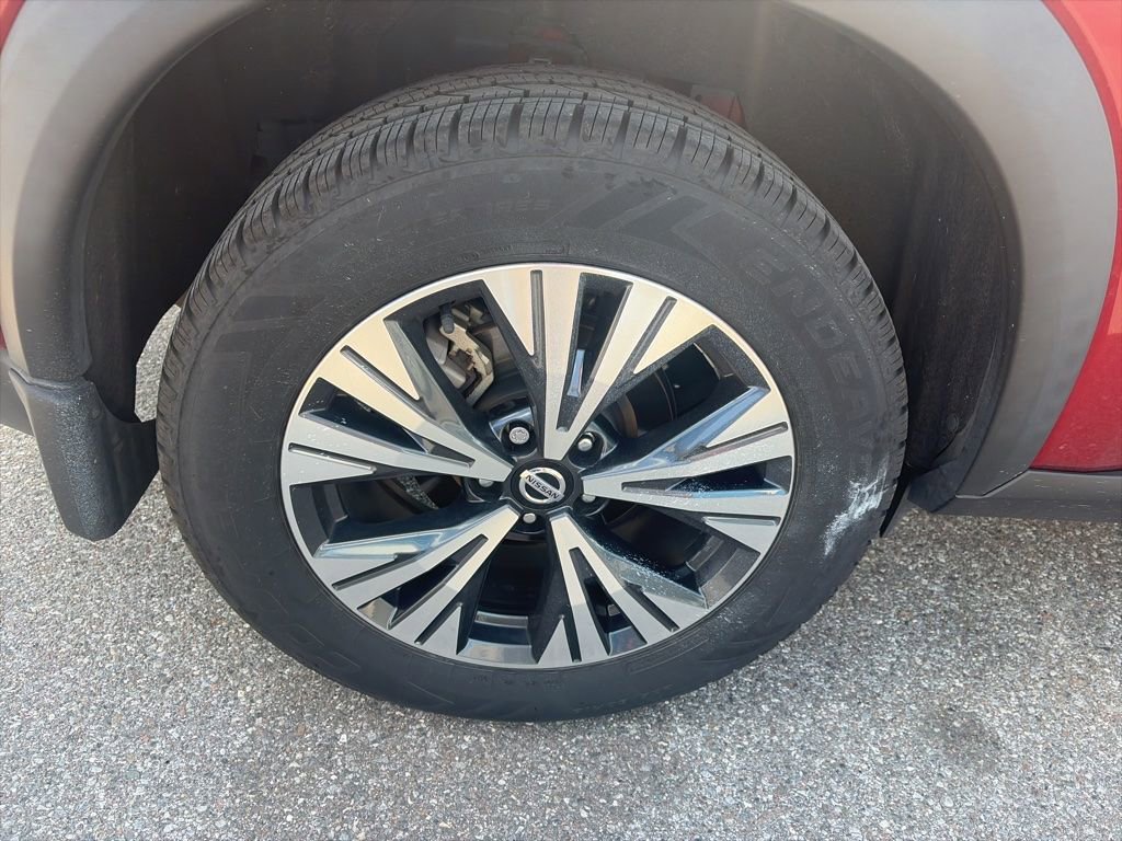 Used 2021 Nissan Rogue SV image 10