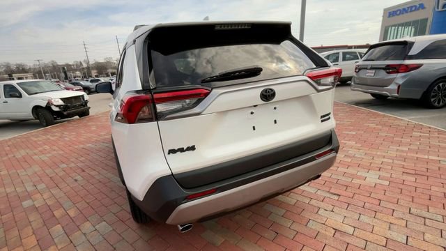 Used 2022 Toyota RAV4 Limited AWD/4WD image 8