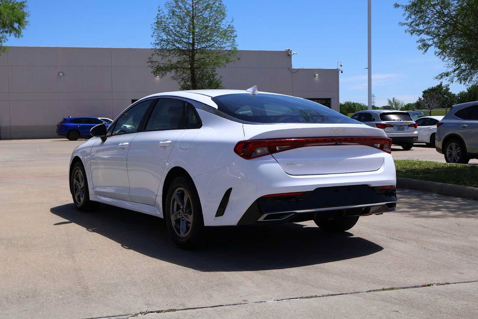 Used 2023 Kia K5 LXS FWD image 4