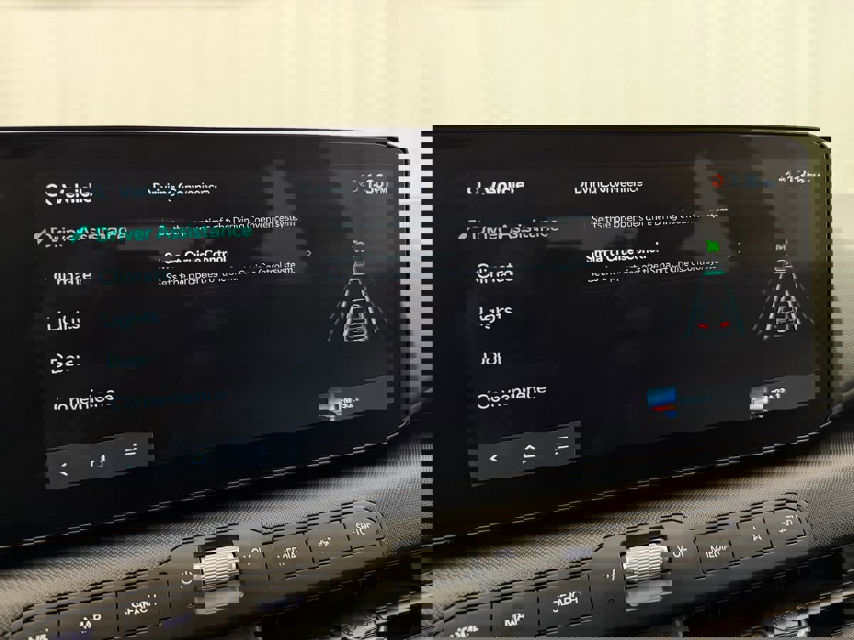 Used 2025 Kia K4 image 19