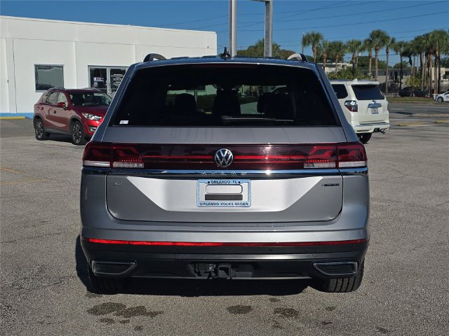 Used 2025 Volkswagen Atlas SE AWD/4WD image 7