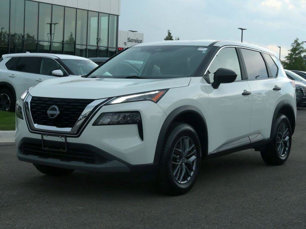 Used 2023 Nissan Rogue S AWD/4WD image 1