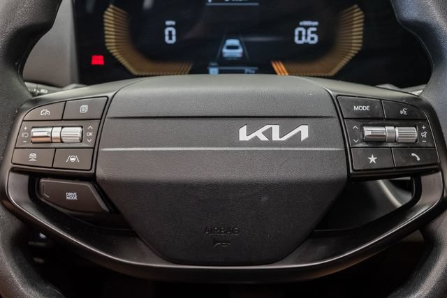 Used 2025 Kia K4 FWD image 12