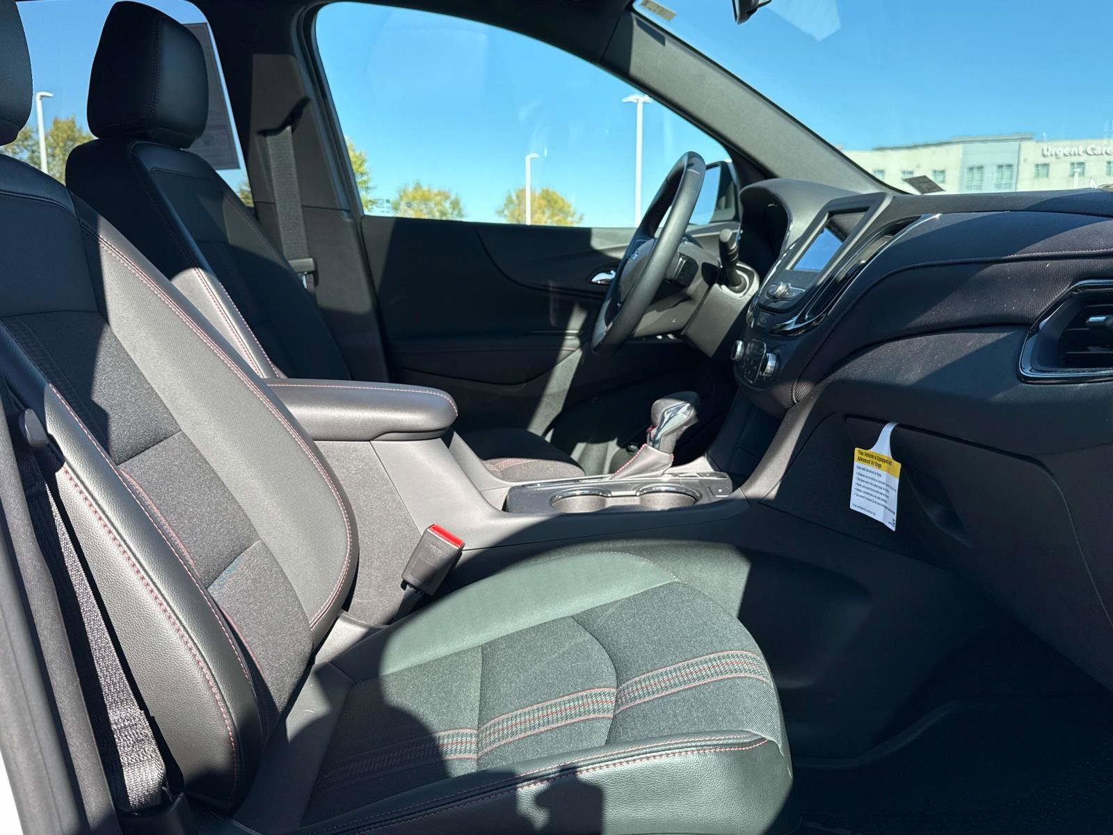 Used 2024 Chevrolet Equinox RS image 18