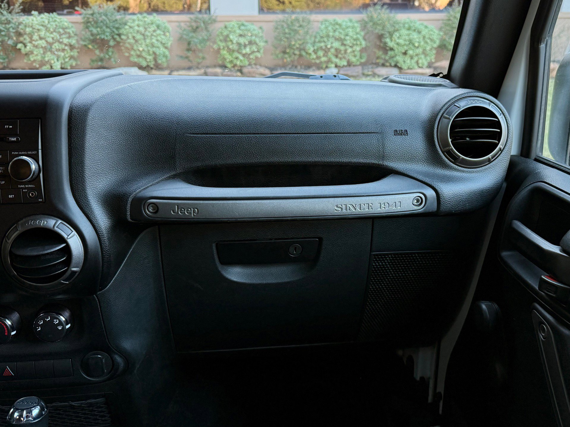 Used 2018 Jeep Wrangler Sport image 32