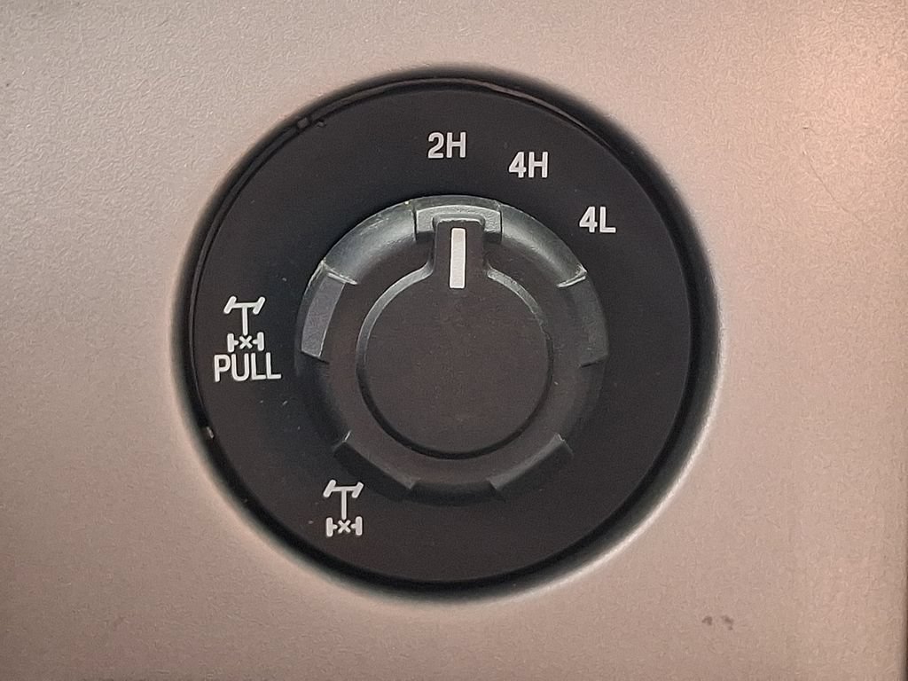 Used 2013 Ford F150 XLT w/ Luxury Equipment Group AWD/4WD image 25