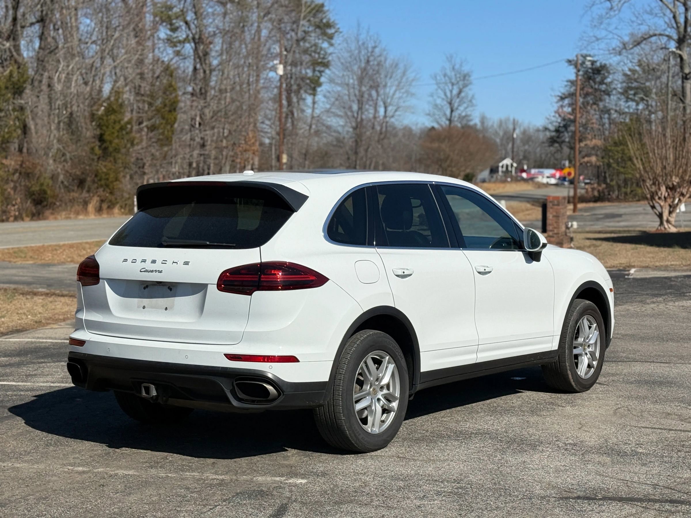 Used 2016 Porsche Cayenne image 3