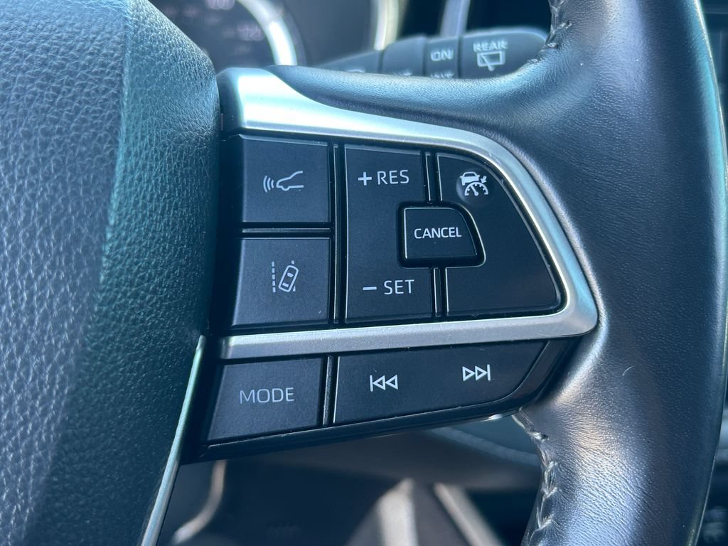 Used 2022 Toyota Highlander XSE AWD/4WD image 20