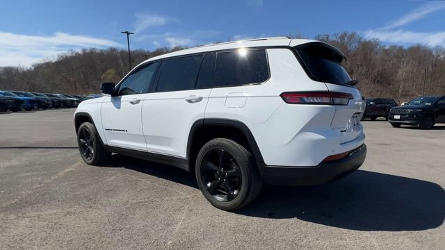 Used 2023 Jeep Grand Cherokee L Laredo AWD/4WD image 6