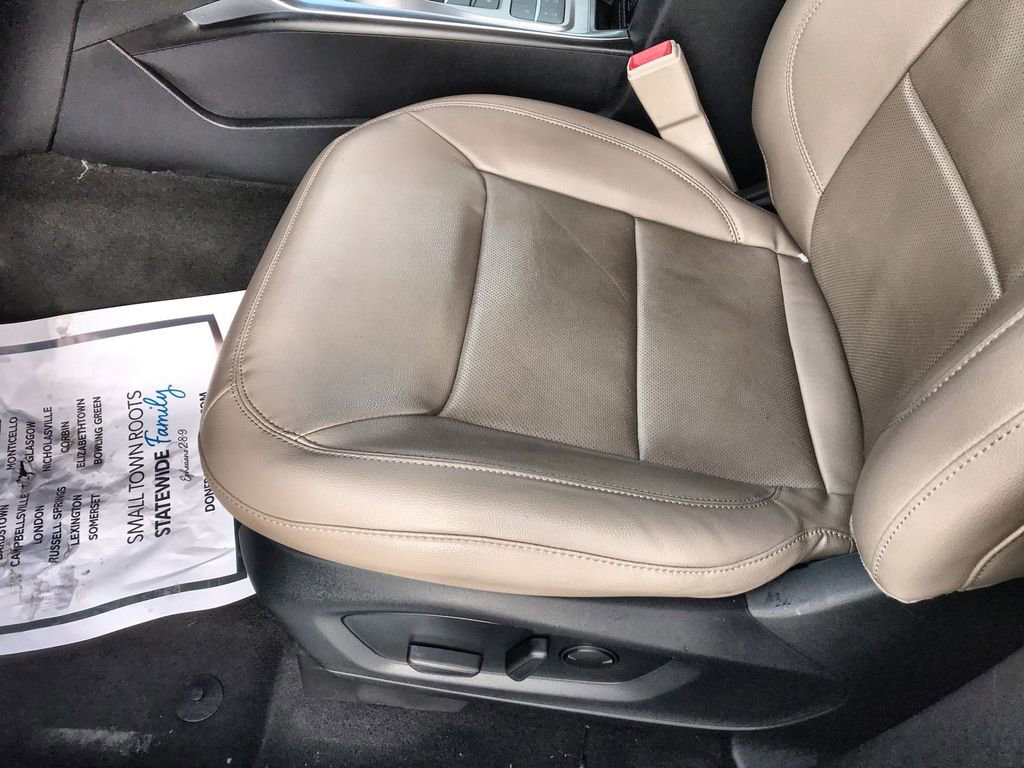 Used 2022 Ford Explorer Limited w/ Equipment Group 301A image 12