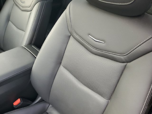Used 2025 Cadillac XT5 Premium Luxury w/ LPO, Floor Liner Package AWD/4WD image 14