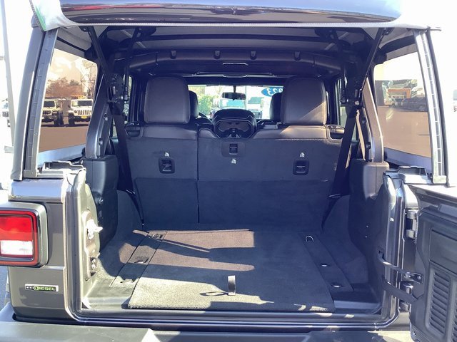 Used 2023 Jeep Wrangler Sport S image 29