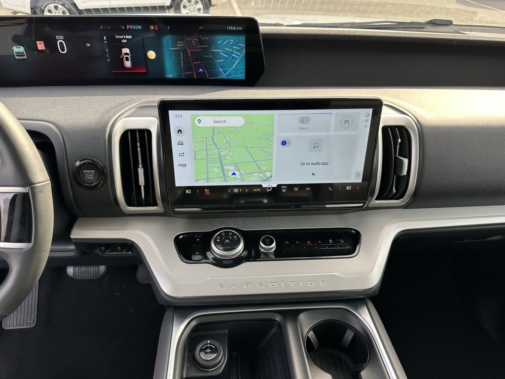 Used 2025 Ford Expedition Active image 31