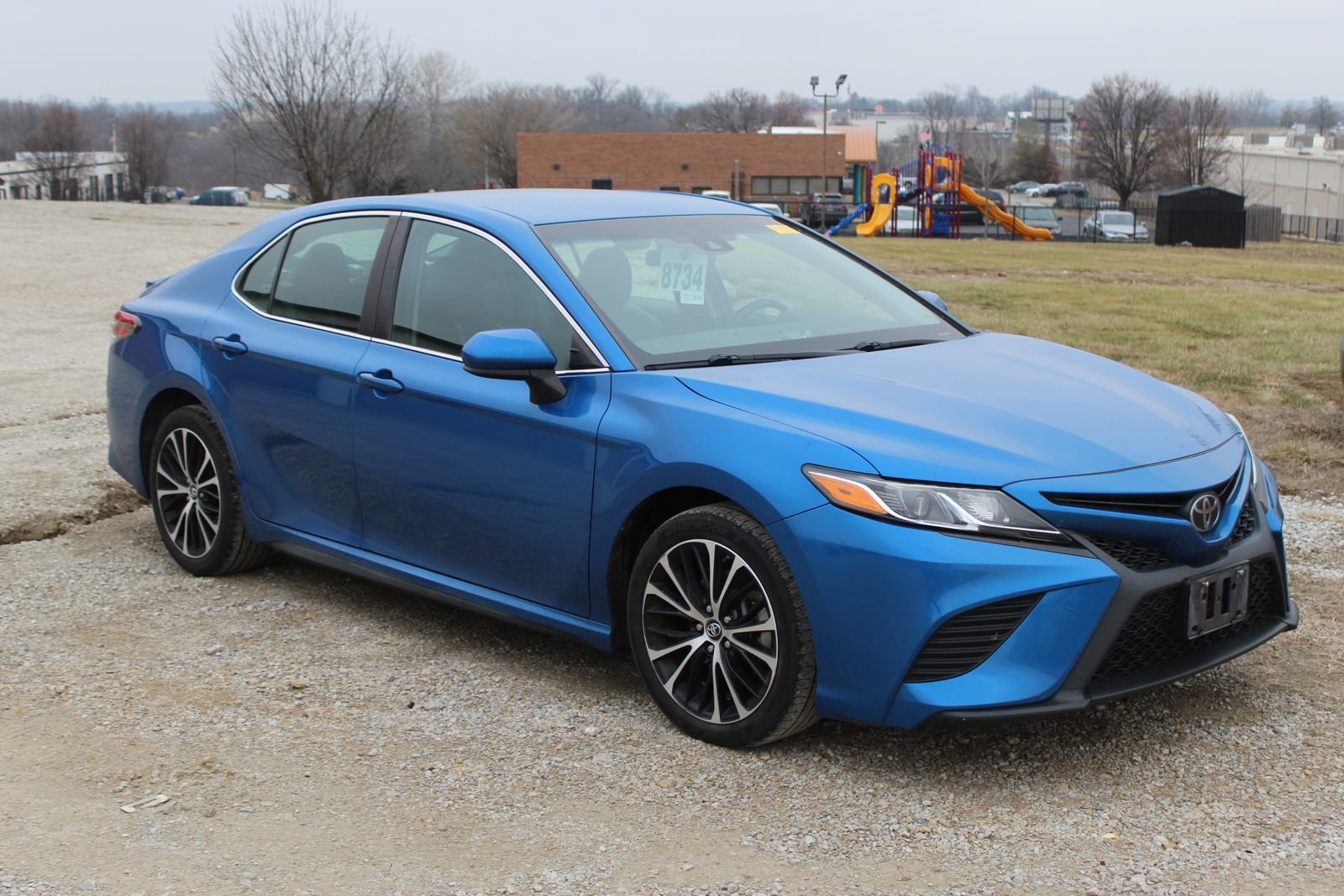 Used 2018 Toyota Camry L image 8