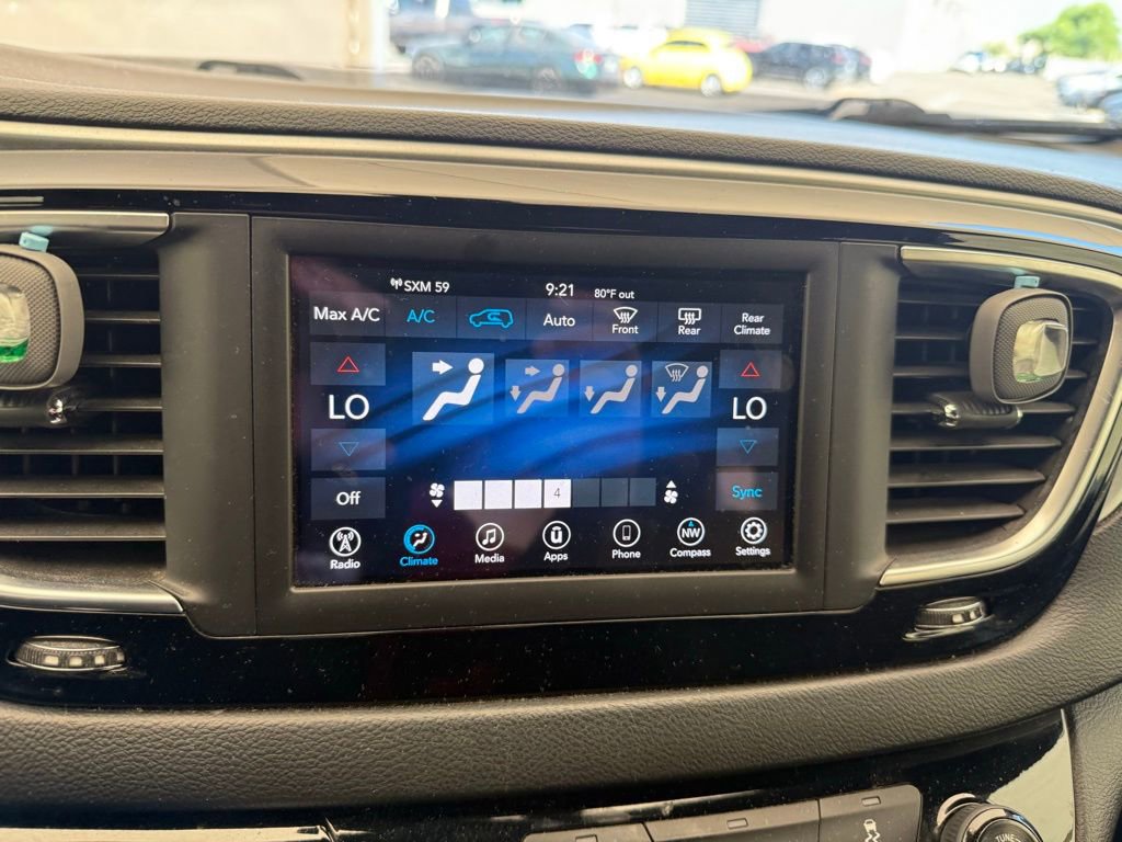 Used 2020 Chrysler Pacifica Touring w/ S Appearance Package image 23