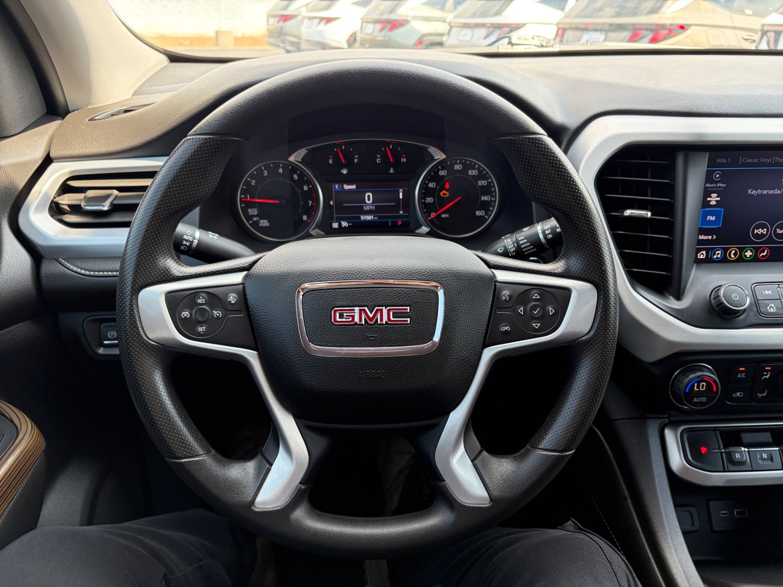 Used 2023 GMC Acadia SLE AWD/4WD image 13