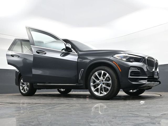 Used 2021 BMW X5 xDrive40i w/ Premium Package 2 image 40