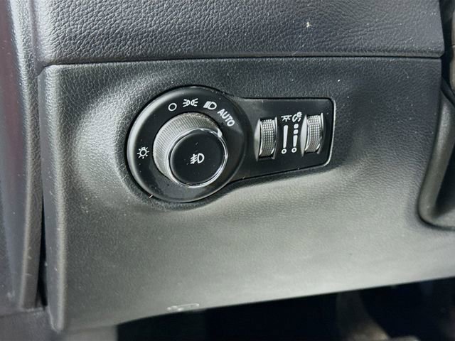 Used 2018 Jeep Compass Latitude image 10