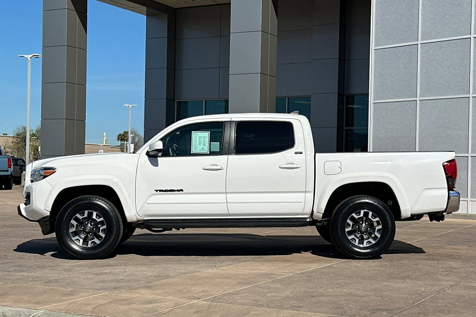 Certified 2019 Toyota Tacoma SR5 image 8