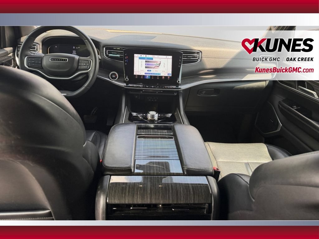 Used 2022 Jeep Wagoneer Series II AWD/4WD image 25