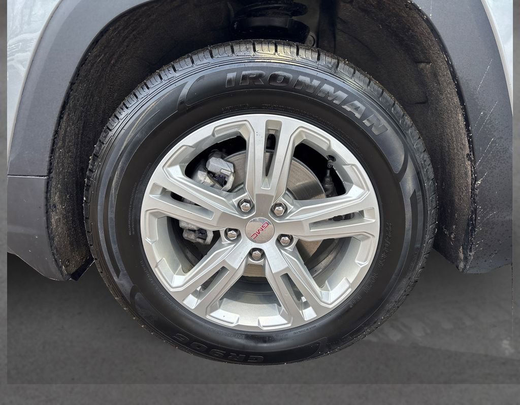 Used 2024 GMC Terrain SLE image 12