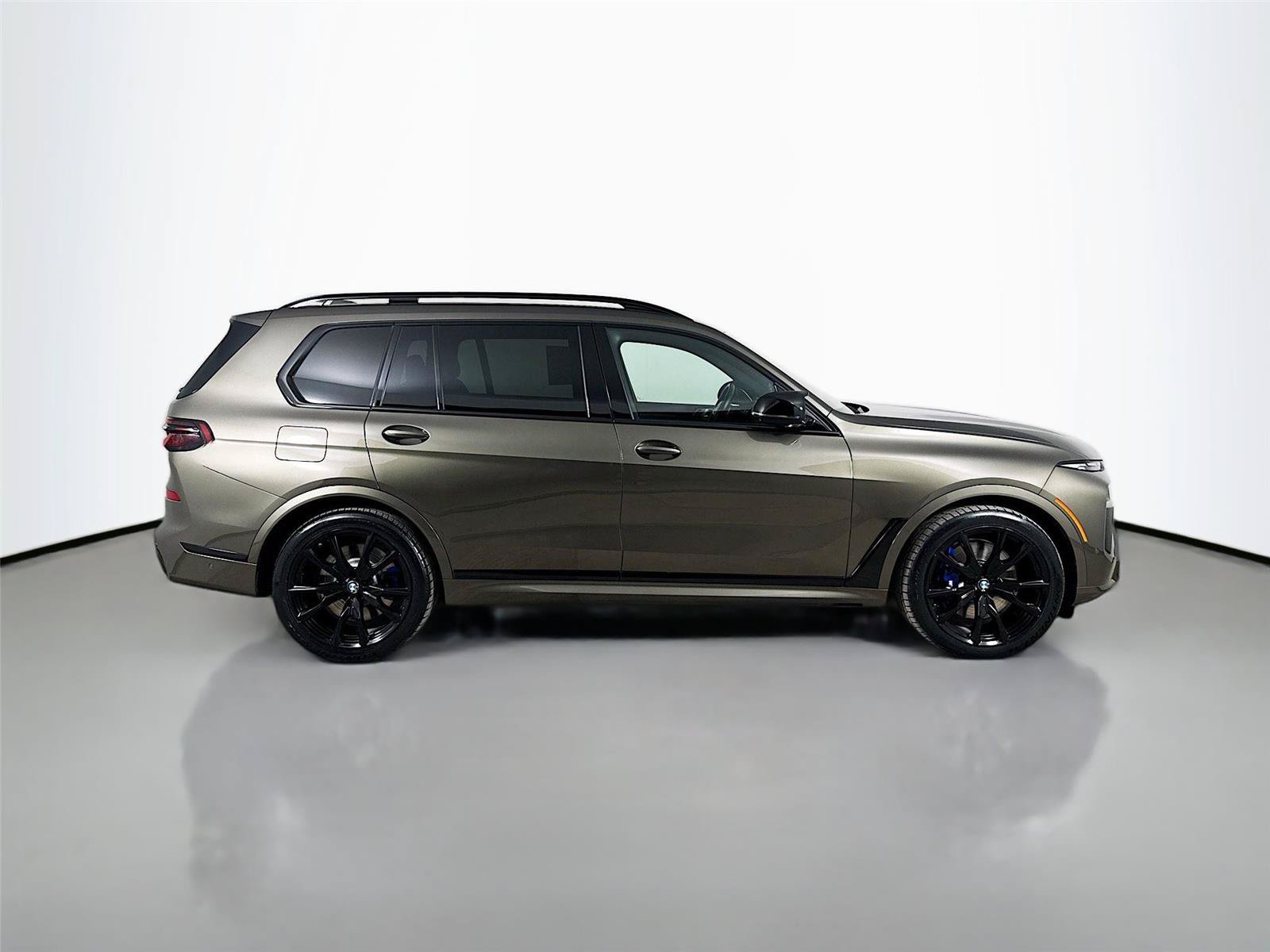 Used 2024 BMW X7 M60i w/ Executive Package AWD/4WD image 10