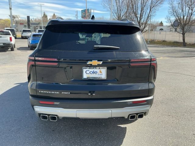 Used 2025 Chevrolet Traverse LT w/ Sun and Wheel Package image 5