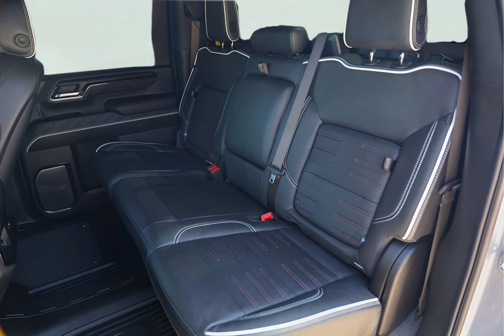 Used 2025 GMC Sierra 2500 AT4X AWD/4WD image 27